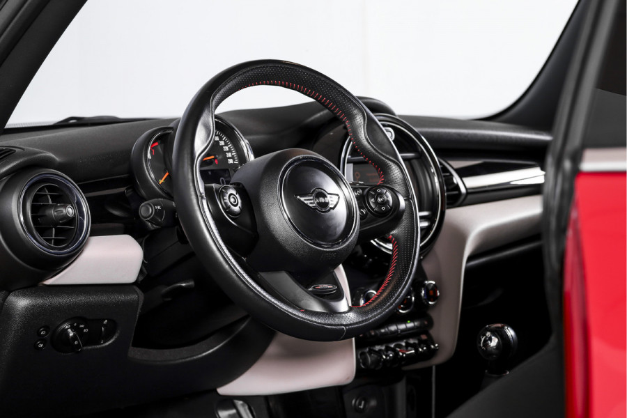 MINI Cooper 1.5 135 PK Chili - JCW Trim | Cruise | Stoel-+Voorruitverw. | PDC | NAV | ECC | LM 17" |