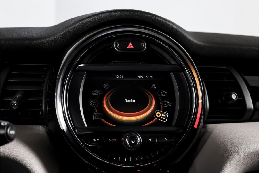 MINI Cooper 1.5 135 PK Chili - JCW Trim | Cruise | Stoel-+Voorruitverw. | PDC | NAV | ECC | LM 17" |