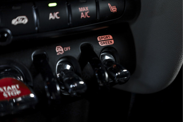 MINI Cooper 1.5 135 PK Chili - JCW Trim | Cruise | Stoel-+Voorruitverw. | PDC | NAV | ECC | LM 17" |