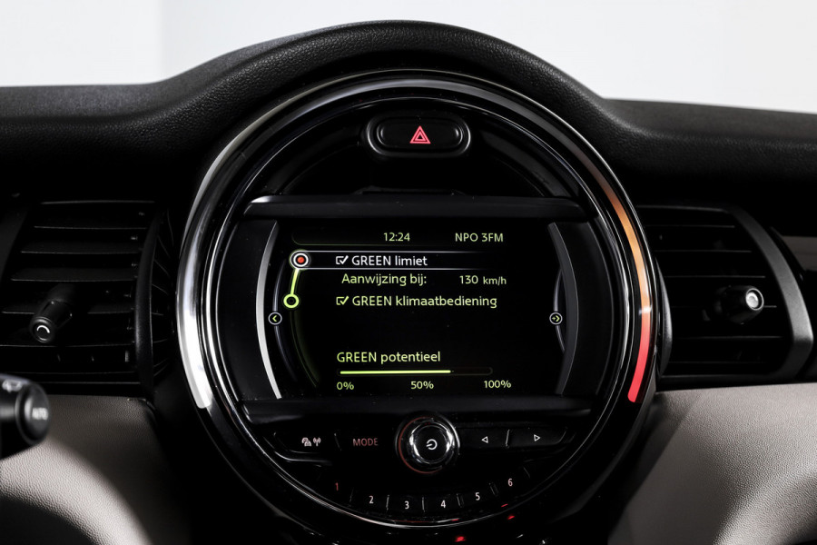 MINI Cooper 1.5 135 PK Chili - JCW Trim | Cruise | Stoel-+Voorruitverw. | PDC | NAV | ECC | LM 17" |