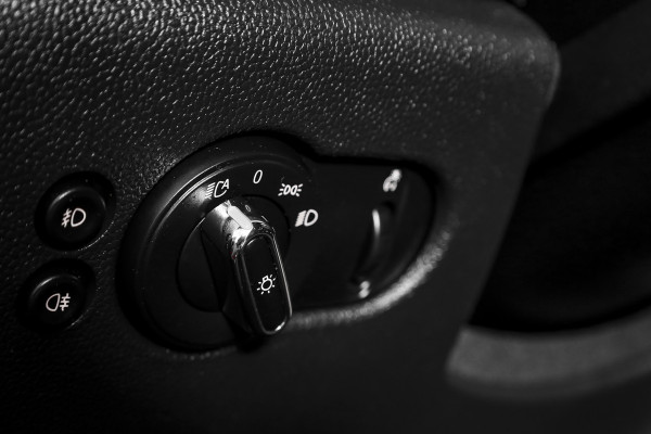 MINI Cooper 1.5 135 PK Chili - JCW Trim | Cruise | Stoel-+Voorruitverw. | PDC | NAV | ECC | LM 17" |
