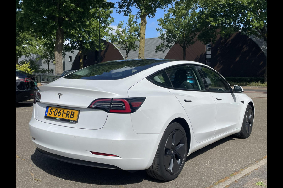 Tesla Model 3 Standard RWD Plus 60 kWh AUTOPILOT | LEDER | RIJKLAAR INCL. 12 MND. BOVAGGARANTIE