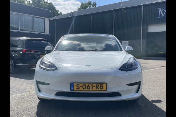 Tesla Model 3 Standard RWD Plus 60 kWh AUTOPILOT | LEDER | RIJKLAAR INCL. 12 MND. BOVAGGARANTIE