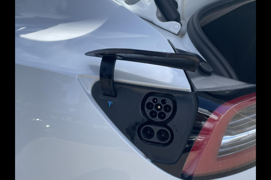 Tesla Model 3 Standard RWD Plus 60 kWh AUTOPILOT | LEDER | RIJKLAAR INCL. 12 MND. BOVAGGARANTIE