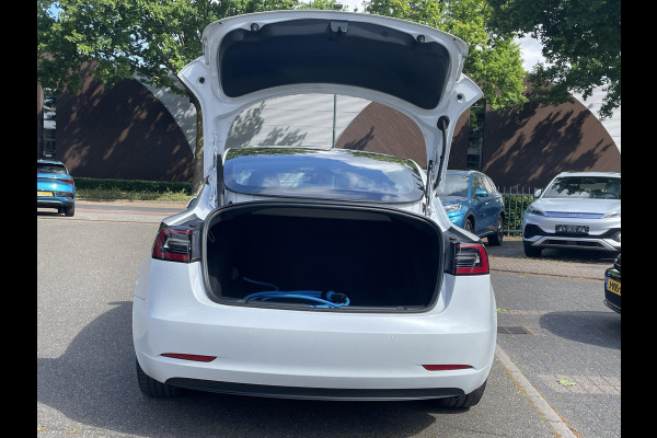 Tesla Model 3 Standard RWD Plus 60 kWh AUTOPILOT | LEDER | RIJKLAAR INCL. 12 MND. BOVAGGARANTIE
