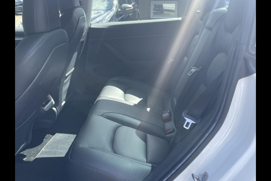 Tesla Model 3 Standard RWD Plus 60 kWh AUTOPILOT | LEDER | RIJKLAAR INCL. 12 MND. BOVAGGARANTIE