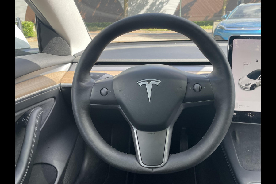Tesla Model 3 Standard RWD Plus 60 kWh AUTOPILOT | LEDER | RIJKLAAR INCL. 12 MND. BOVAGGARANTIE