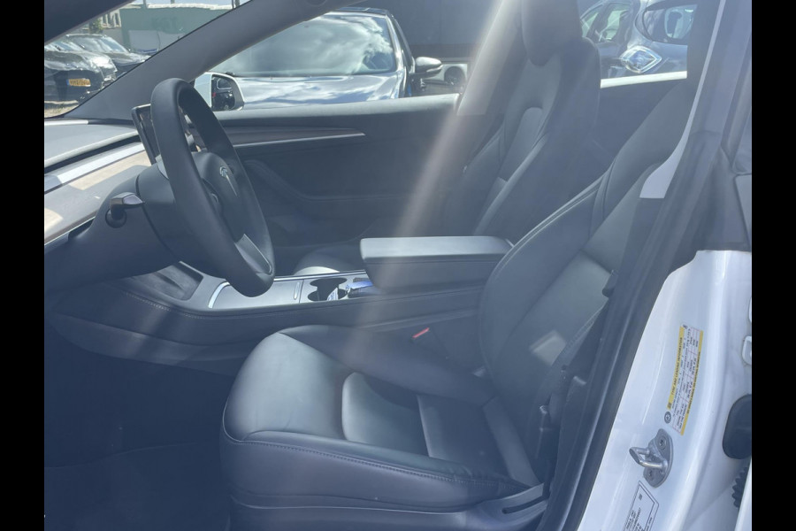 Tesla Model 3 Standard RWD Plus 60 kWh AUTOPILOT | LEDER | RIJKLAAR INCL. 12 MND. BOVAGGARANTIE