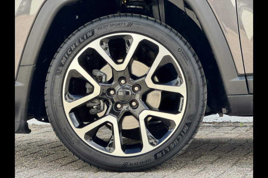 Jeep Compass 1.3T Limited Cruise control Climate control Keyless Navigatie Apple carplay Android