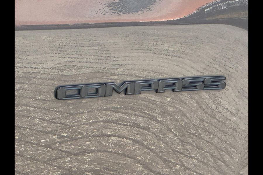 Jeep Compass 1.3T Limited Cruise control Climate control Keyless Navigatie Apple carplay Android