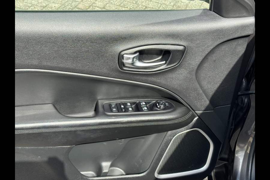 Jeep Compass 1.3T Limited Cruise control Climate control Keyless Navigatie Apple carplay Android