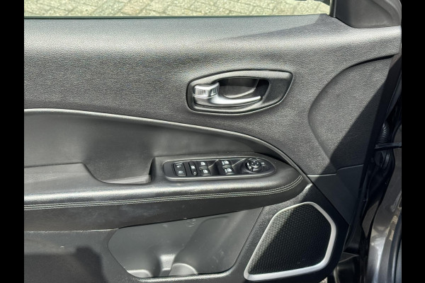 Jeep Compass 1.3T Limited Cruise control Climate control Keyless Navigatie Apple carplay Android
