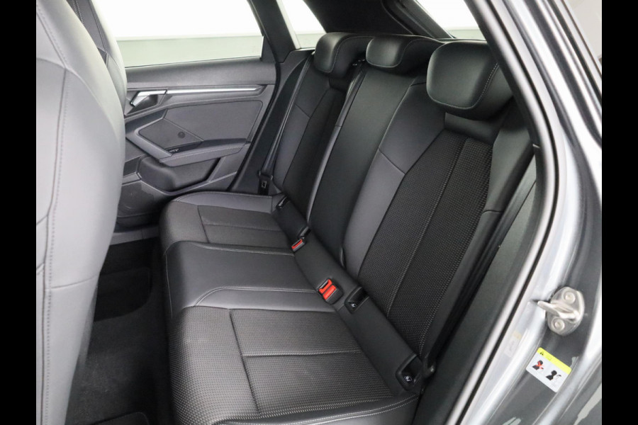 Audi A3 Sportback 30 TFSI S edition 110 pk S-tronic | Verlengde garantie | Navigatie | Parkeersensoren achter | Adaptieve cruise control | Full-LED koplampen | S-line |