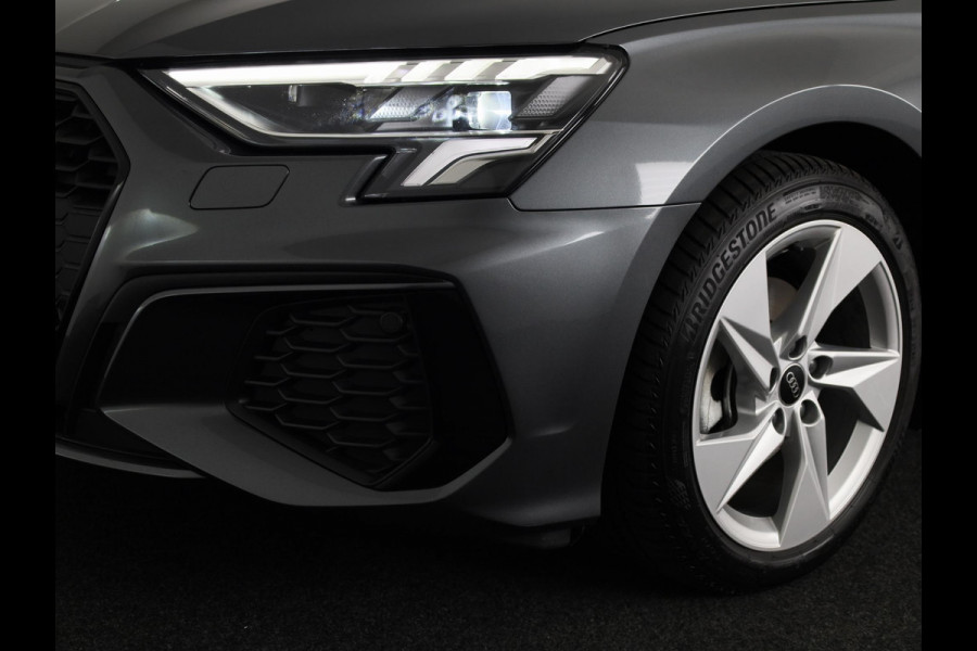 Audi A3 Sportback 30 TFSI S edition 110 pk S-tronic | Verlengde garantie | Navigatie | Parkeersensoren achter | Adaptieve cruise control | Full-LED koplampen | S-line |