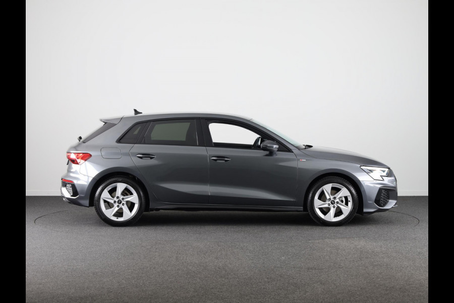 Audi A3 Sportback 30 TFSI S edition 110 pk S-tronic | Verlengde garantie | Navigatie | Parkeersensoren achter | Adaptieve cruise control | Full-LED koplampen | S-line |