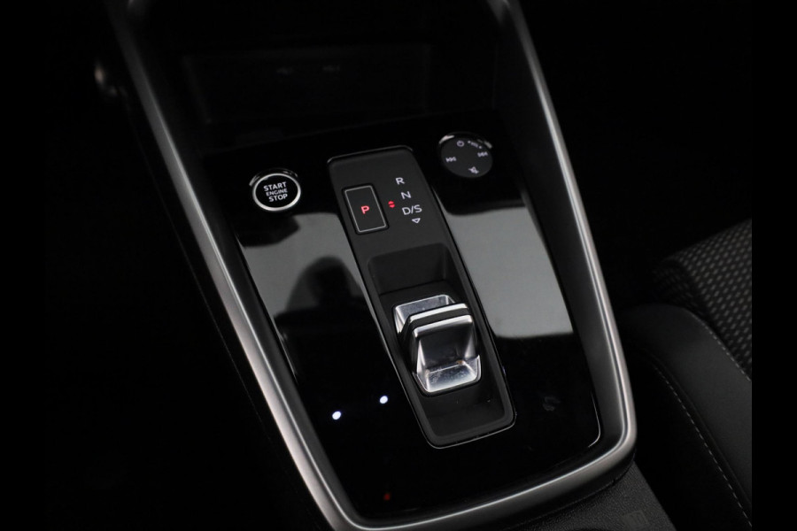 Audi A3 Sportback 30 TFSI S edition 110 pk S-tronic | Verlengde garantie | Navigatie | Parkeersensoren achter | Adaptieve cruise control | Full-LED koplampen | S-line |