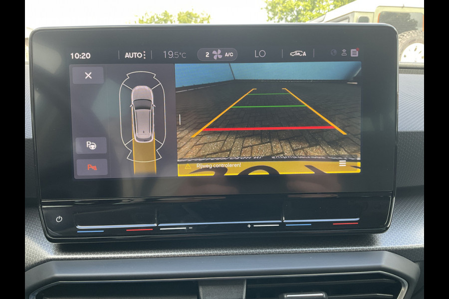 Seat Leon Sportstourer 1.5 eTSI Automaat Style Business Intense Trekhaak Carplay