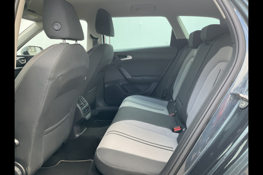Seat Leon Sportstourer 1.5 eTSI Automaat Style Business Intense Trekhaak Carplay