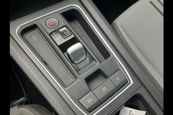 Seat Leon Sportstourer 1.5 eTSI Automaat Style Business Intense Trekhaak Carplay