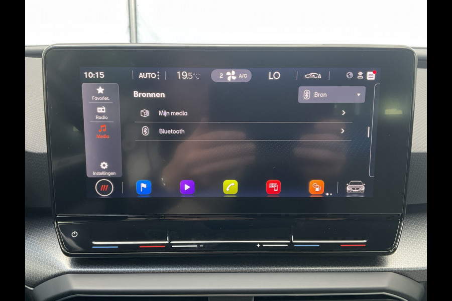 Seat Leon Sportstourer 1.5 eTSI Automaat Style Business Intense Trekhaak Carplay
