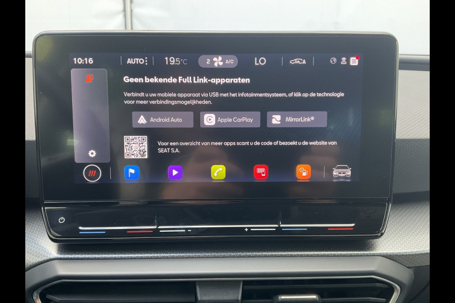 Seat Leon Sportstourer 1.5 eTSI Automaat Style Business Intense Trekhaak Carplay
