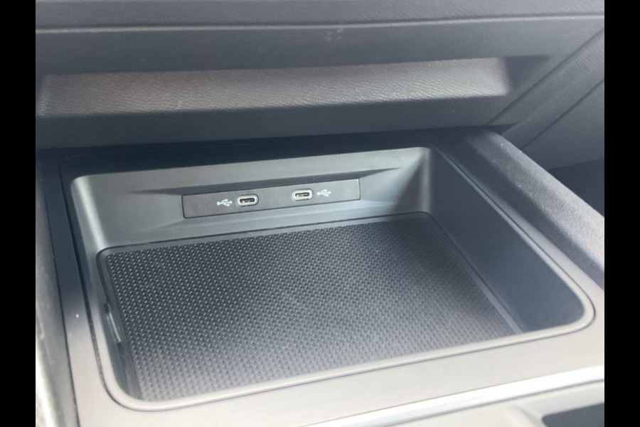 Seat Leon Sportstourer 1.5 eTSI Automaat Style Business Intense Trekhaak Carplay