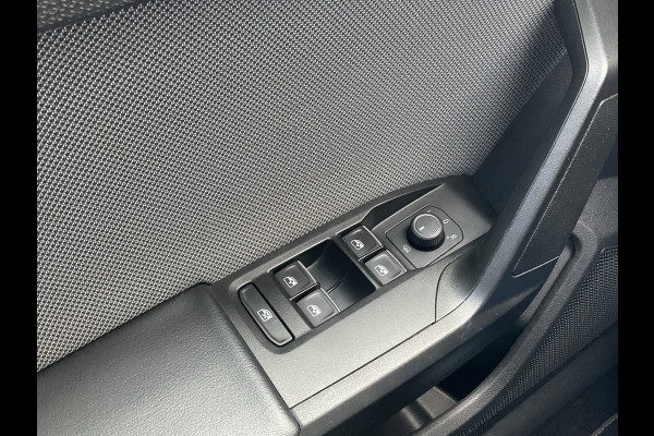 Seat Leon Sportstourer 1.5 eTSI Automaat Style Business Intense Trekhaak Carplay
