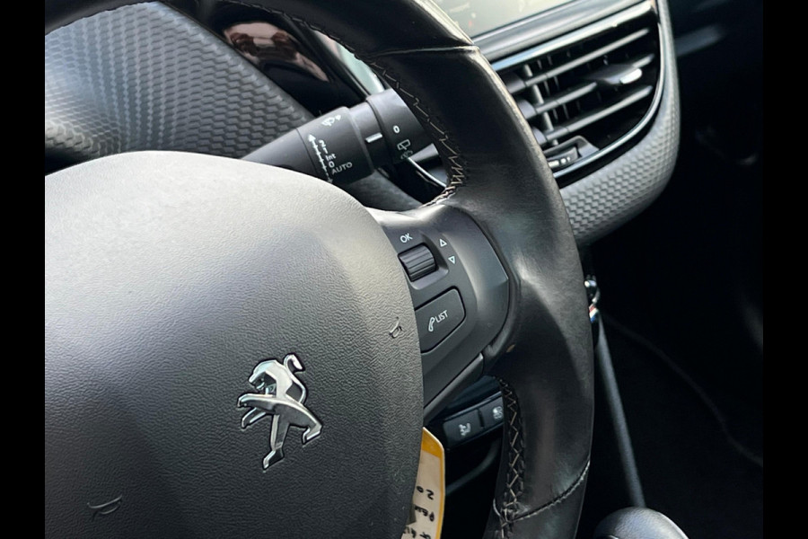 Peugeot 2008 1.2 PureTech Allure NL AUTO | PANO | AUTOMAAT |