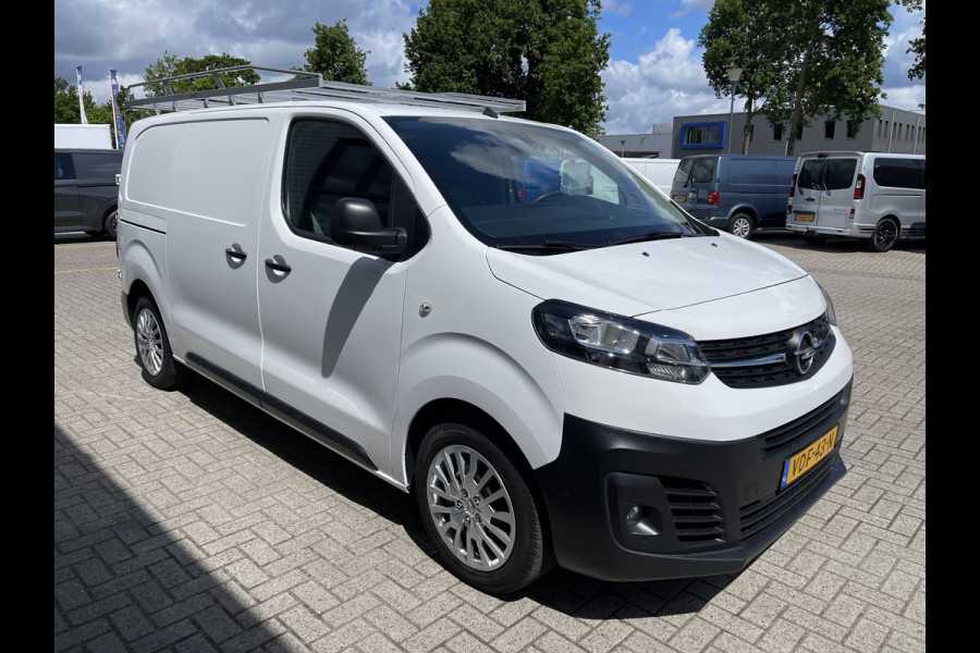 Opel Vivaro 2.0 CDTI 122pk L2H1 Edition / vaste prijs rijklaar € 13.950 ex btw / lease vanaf € 235 / euro 6 / bpm vrij / trekhaak / ingerichte laadruimte / imperial / airco / trekhaak !