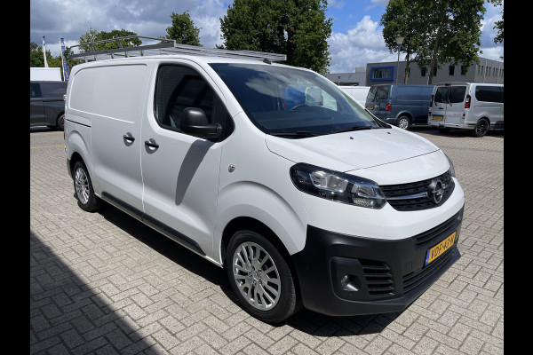 Opel Vivaro 2.0 CDTI 122pk L2H1 Edition / vaste prijs rijklaar € 13.950 ex btw / lease vanaf € 235 / euro 6 / bpm vrij / trekhaak / ingerichte laadruimte / imperial / airco / trekhaak !