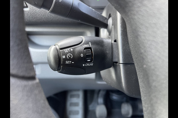 Opel Vivaro 2.0 CDTI 122pk L2H1 Edition / vaste prijs rijklaar € 13.950 ex btw / lease vanaf € 235 / euro 6 / bpm vrij / trekhaak / ingerichte laadruimte / imperial / airco / trekhaak !