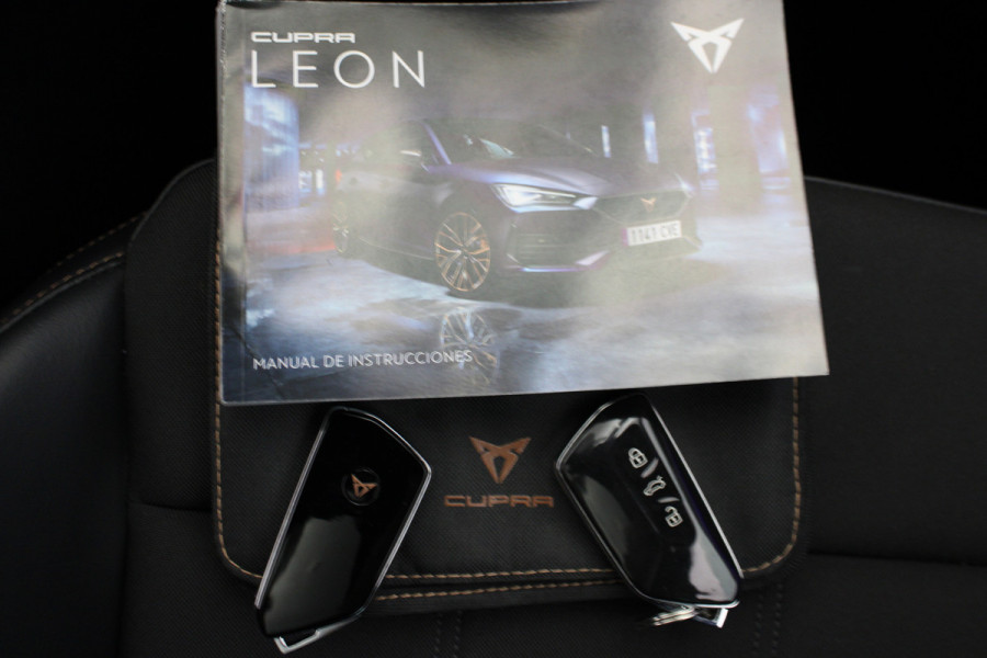 CUPRA Leon Sportstourer 1.5 eTSI Business Edition Plus |Pano|Stuurverwarming|
