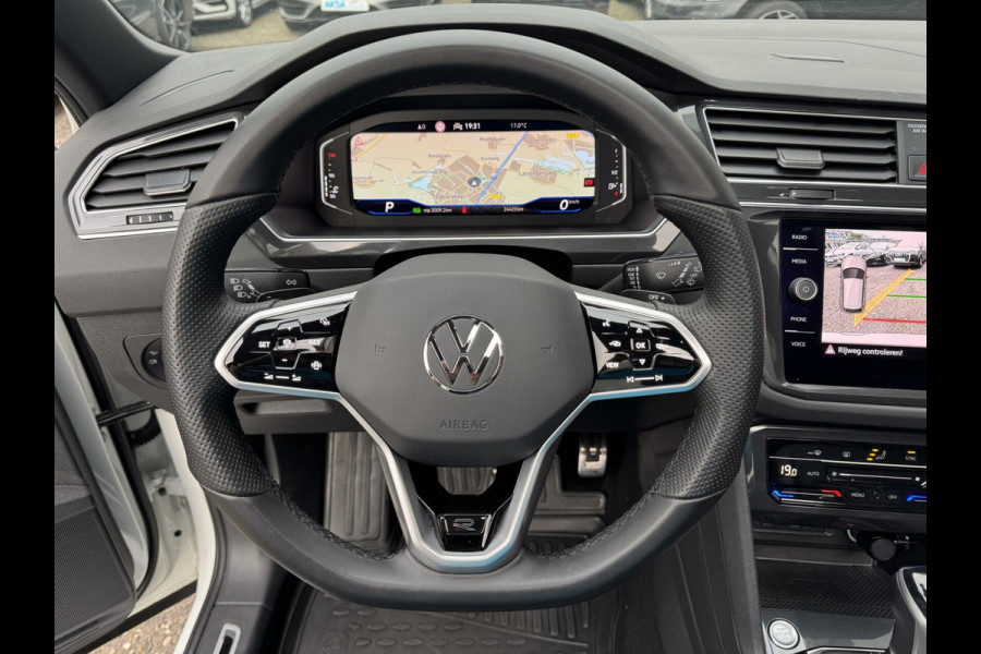 Volkswagen Tiguan 1.5 TSI 150pk R-Line 3 x R-Line Pano DSG Camera Keyless Matrix LED 19inch