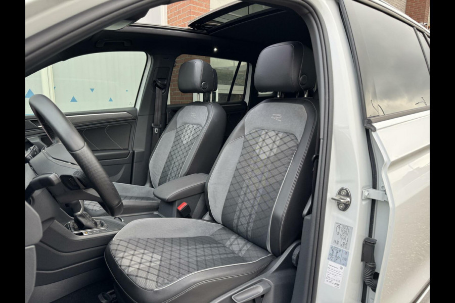 Volkswagen Tiguan 1.5 TSI 150pk R-Line 3 x R-Line Pano DSG Camera Keyless Matrix LED 19inch