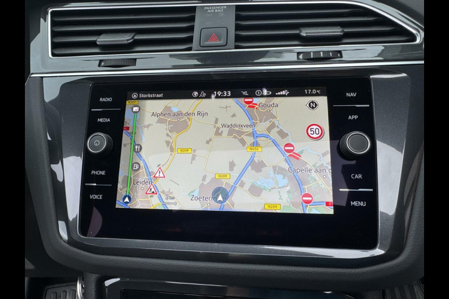 Volkswagen Tiguan 1.5 TSI 150pk R-Line 3 x R-Line Pano DSG Camera Keyless Matrix LED 19inch