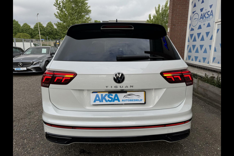 Volkswagen Tiguan 1.5 TSI 150pk R-Line 3 x R-Line Pano DSG Camera Keyless Matrix LED 19inch