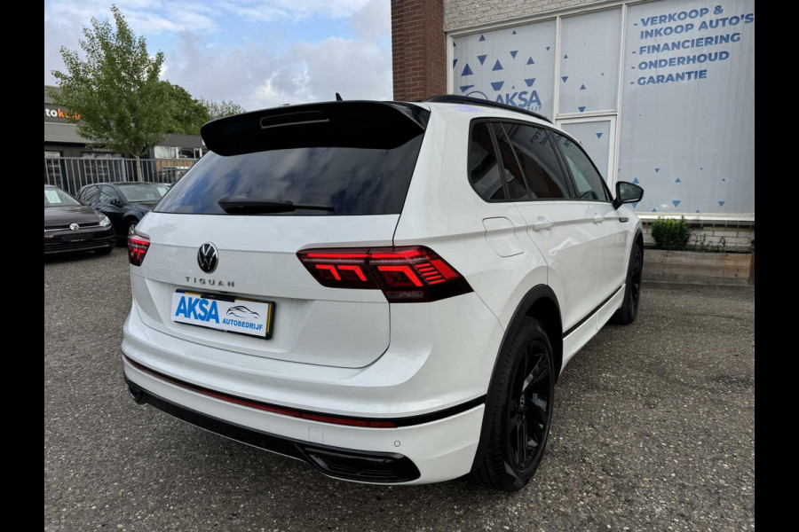 Volkswagen Tiguan 1.5 TSI 150pk R-Line 3 x R-Line Pano DSG Camera Keyless Matrix LED 19inch
