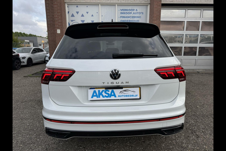 Volkswagen Tiguan 1.5 TSI 150pk R-Line 3 x R-Line Pano DSG Camera Keyless Matrix LED 19inch