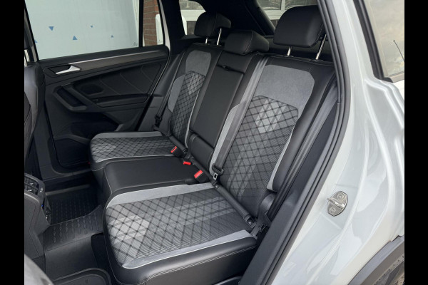 Volkswagen Tiguan 1.5 TSI 150pk R-Line 3 x R-Line Pano DSG Camera Keyless Matrix LED 19inch