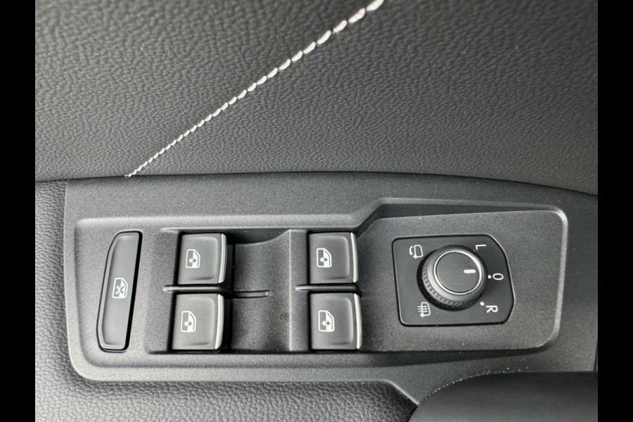 Volkswagen Tiguan 1.5 TSI 150pk R-Line 3 x R-Line Pano DSG Camera Keyless Matrix LED 19inch