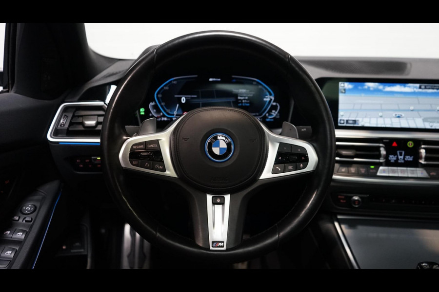 BMW 3-serie 330e High Executive M Sport-AUTOMAAT-BMW M 50 Jaar-CAMERA-KEYLESS-HUD-LASER-LEDER-H&K-PANO-WINTER