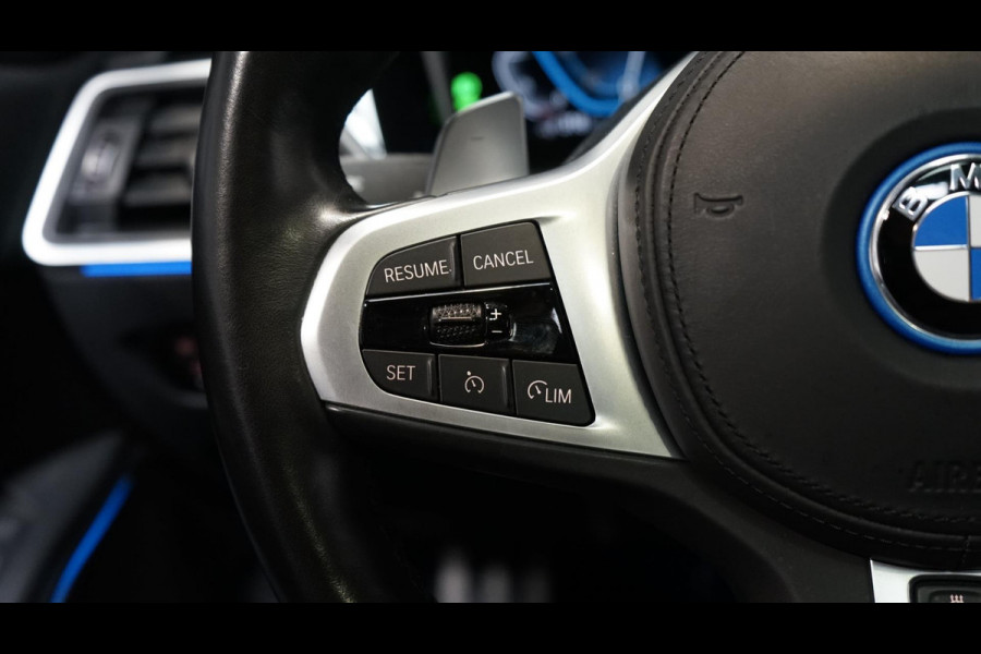 BMW 3-serie 330e High Executive M Sport-AUTOMAAT-BMW M 50 Jaar-CAMERA-KEYLESS-HUD-LASER-LEDER-H&K-PANO-WINTER