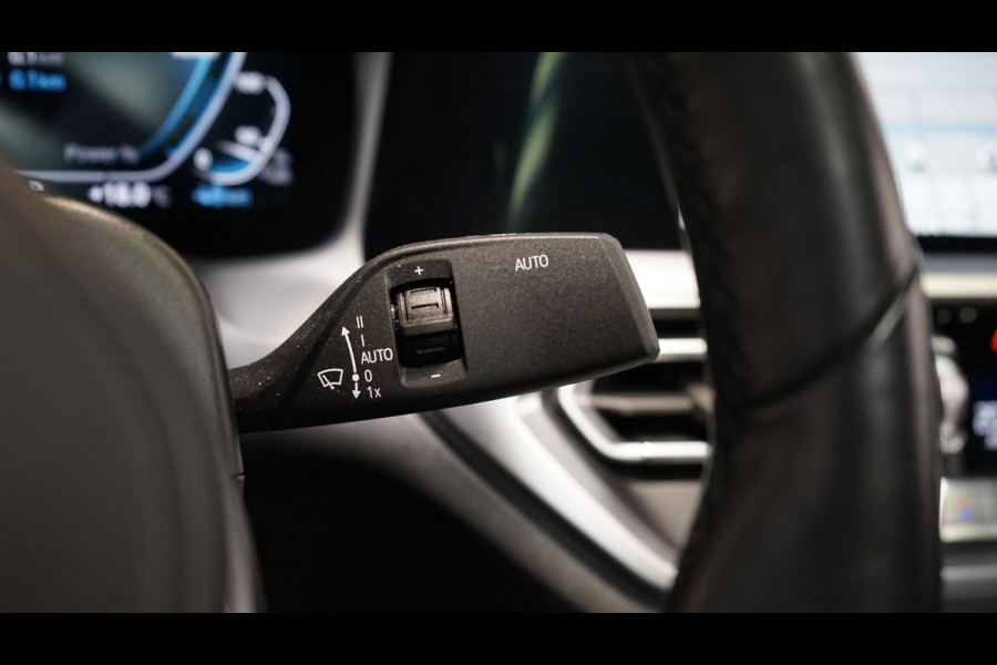 BMW 3-serie 330e High Executive M Sport-AUTOMAAT-BMW M 50 Jaar-CAMERA-KEYLESS-HUD-LASER-LEDER-H&K-PANO-WINTER