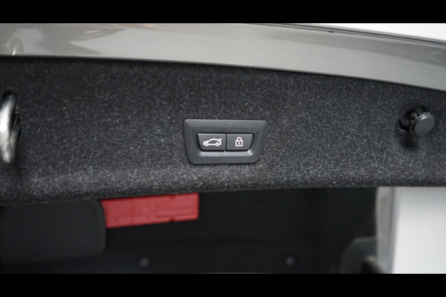 BMW 3-serie 330e High Executive M Sport-AUTOMAAT-BMW M 50 Jaar-CAMERA-KEYLESS-HUD-LASER-LEDER-H&K-PANO-WINTER