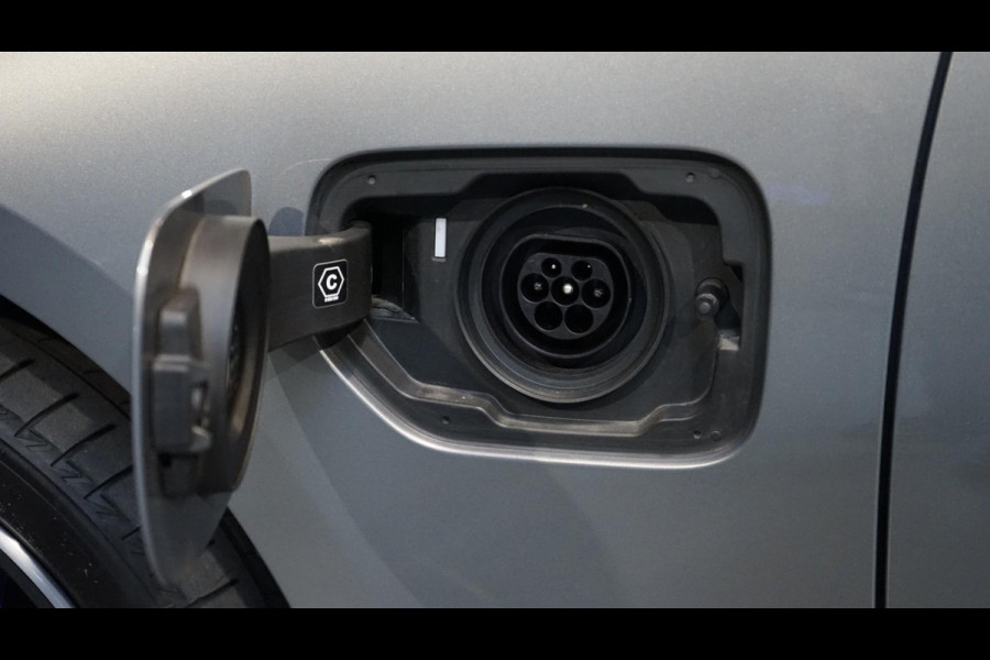 BMW 3-serie 330e High Executive M Sport-AUTOMAAT-BMW M 50 Jaar-CAMERA-KEYLESS-HUD-LASER-LEDER-H&K-PANO-WINTER