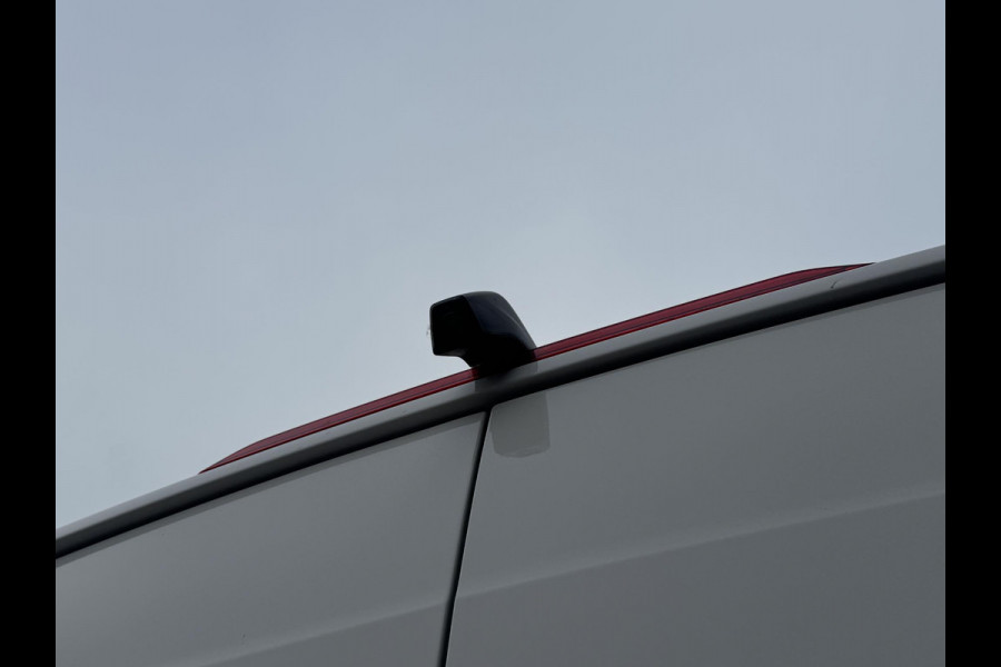 Volkswagen Crafter 35 2.0 TDI L3H3 Comfortline AIRCO / CRUISE CONTROLE / SIDE BARS / TREKHAAK