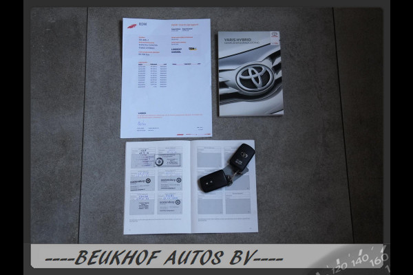 Toyota Yaris 1.5 Hybrid Sport Automaat Navigatie Camera Pdc