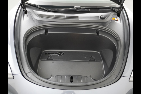 Tesla Model 3 RWD SR+ 60kWh 325PK 19" FSD-3 Computer AutoPilot Leder PanoDak Adaptive-Cruise Lmv 18" Camera's Elektr.-Stuur+Stoelen+Spiegels+G Navi LED Comfortstoelen ACC DAB Voorverwarmen interieur via App Keyless via Telefoonsleutel One-Pedal-Drive Origineel Nederlandse auto tot 11kw laden thuis! Garantie Accu tot  11-12-2027 max 160.000km 1.584kg licht!