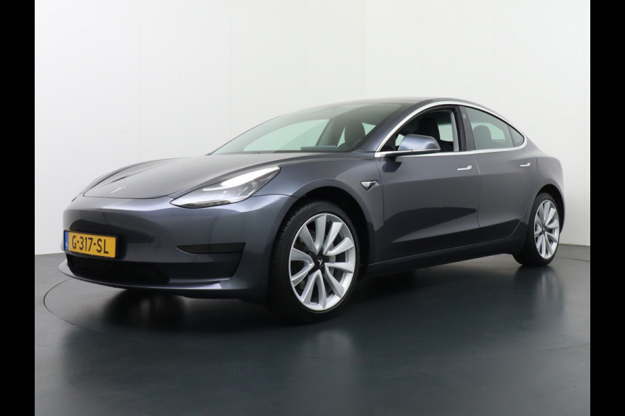 Tesla Model 3 RWD SR+ 60kWh 325PK 19" FSD-3 Computer AutoPilot Leder PanoDak Adaptive-Cruise Lmv 18" Camera's Elektr.-Stuur+Stoelen+Spiegels+G Navi LED Comfortstoelen ACC DAB Voorverwarmen interieur via App Keyless via Telefoonsleutel One-Pedal-Drive Origineel Nederlandse auto tot 11kw laden thuis! Garantie Accu tot  11-12-2027 max 160.000km 1.584kg licht!