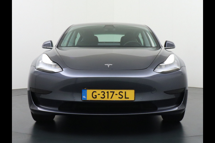 Tesla Model 3 RWD SR+ 60kWh 325PK 19" FSD-3 Computer AutoPilot Leder PanoDak Adaptive-Cruise Lmv 18" Camera's Elektr.-Stuur+Stoelen+Spiegels+G Navi LED Comfortstoelen ACC DAB Voorverwarmen interieur via App Keyless via Telefoonsleutel One-Pedal-Drive Origineel Nederlandse auto tot 11kw laden thuis! Garantie Accu tot  11-12-2027 max 160.000km 1.584kg licht!